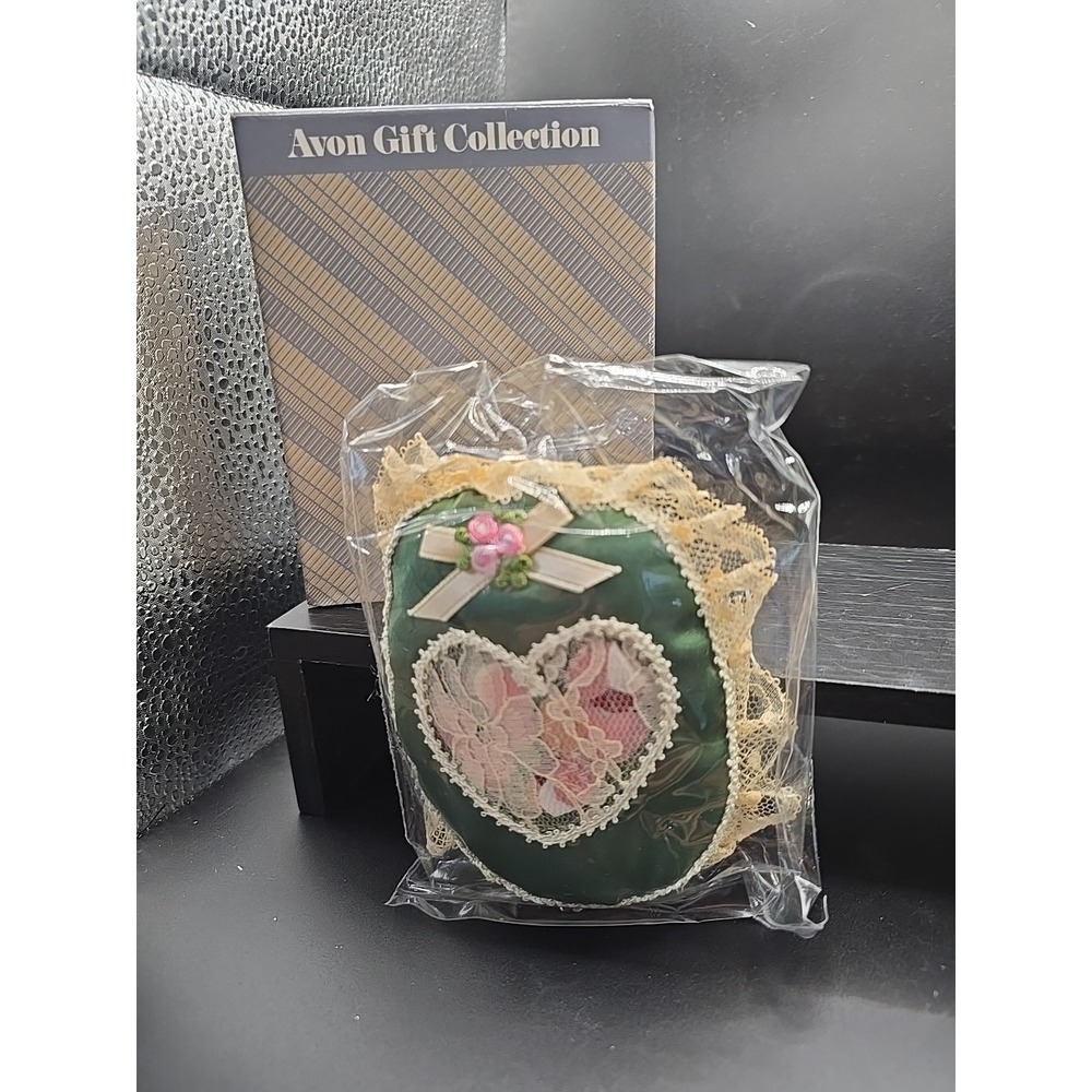 Vintage Avon Satin‎ and Lace Green Sachet Ornament RARE new in package